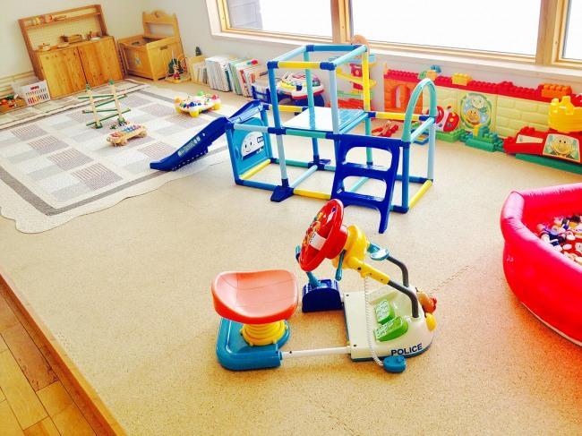 お子さまが夢中になって遊ぶこと間違いナシ!の広々KIDSスペース
