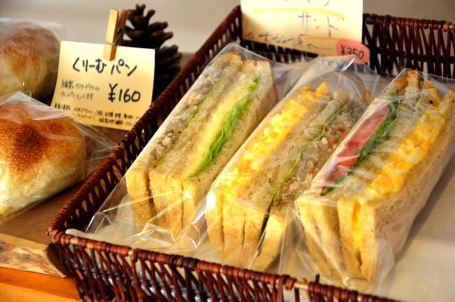 ■人気のサンドイッチ「とりごぼうサンド」