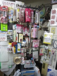 キルトラインのプレート、使い易い定規各種や道具
綿レース（ケミカル、トーション）も