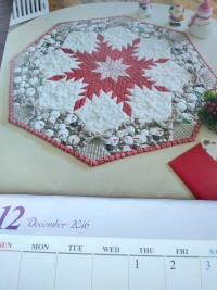 2016年のカレンダーにも掲載になったクリスマスキルト