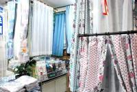 地下　カーテン