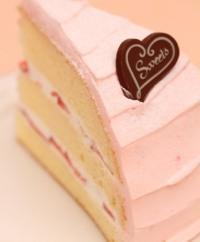 苺のシフォンケーキ