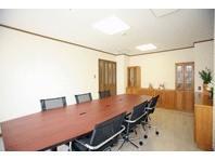 ゆったりとした会議室