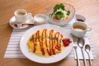 ジャンボなオムライス＆ジャンボなサラダ