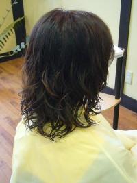 セミロングのレイヤースタイル