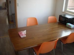 面談室は落ち着いた空間で、個別支援にも利用します。