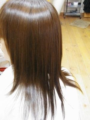 ミネラル縮毛矯正　自然な艶と自然な仕上がり