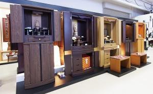 現代のお仏壇。家具調仏壇