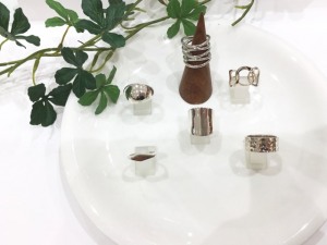 【今人気のシルバーボリュームリングのご紹介です!】
