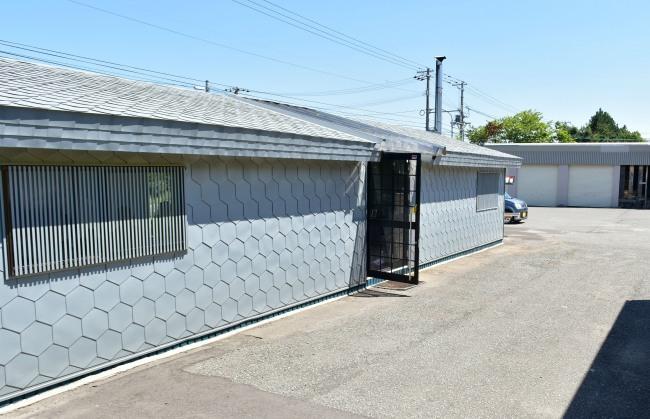 会社内の建物（小物製作の細工場）