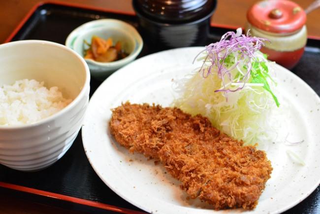 同店NO.1人気のかつ定食　850円