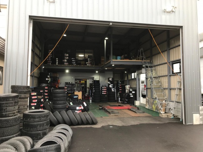 タイヤ交換時、同時にオイル交換も対応オススメ！