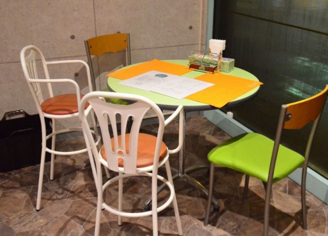 お子様用の椅子も完備しています。