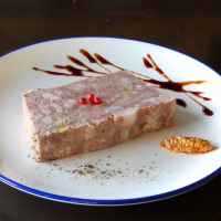 【ビストロの定番パテドカンパーニュ】890円