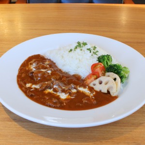 濃厚デミグラスの牛バラハッシュドビーフ 1390円