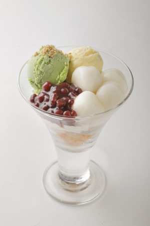 宇治抹茶パフェ　357円（税込）