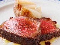 星空の牛肉ロース肉の薪焼