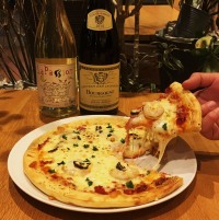 海老とホクホクガーリックのピザ