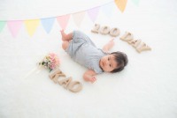 100日　赤ちゃん記念写真
