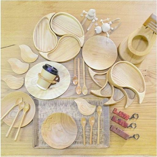 アール工房には、木製小物も揃っています