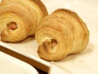 あらびきウインナー入りクロワッサン　（１４０円）