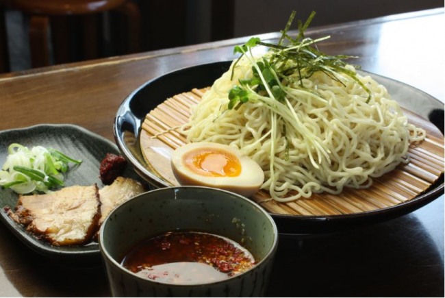 辛ざるらあめん