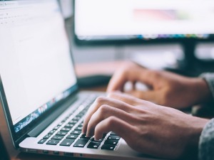 パソコンの基本操作や趣味での活用