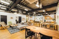 【家具の販売も行っています】