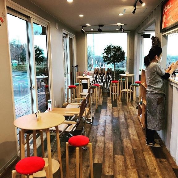 旭川家具を配置した店内