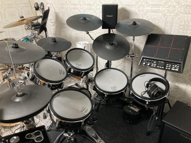 電子ドラム１台を常設