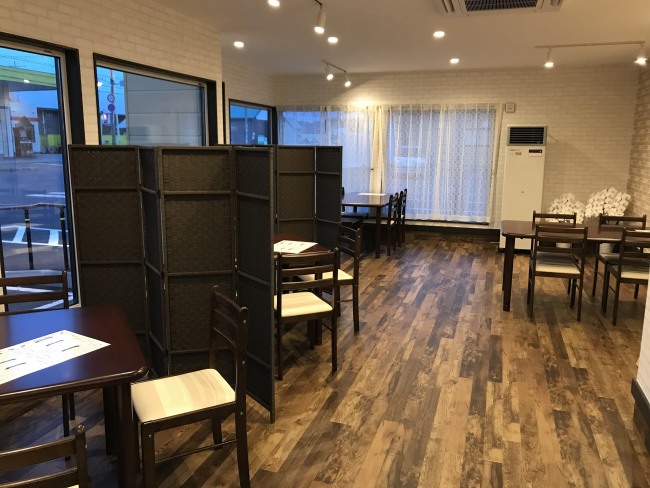 広々としたバリアフリー空間。ゆっくりとおくつろぎください。