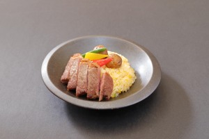 テイクアウト限定！！「ステーキチャーハン」