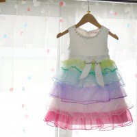 レインボーカラーフリルドレス