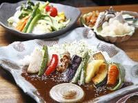 薬膳野菜黒カレー