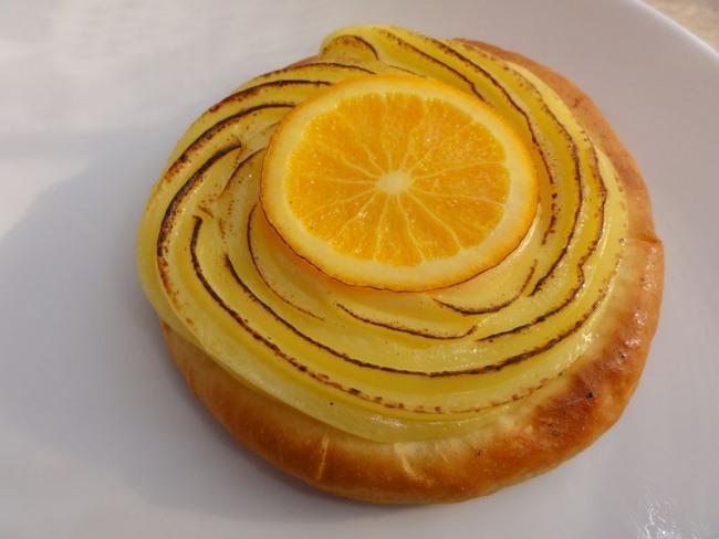 オレンジカスタードぱん