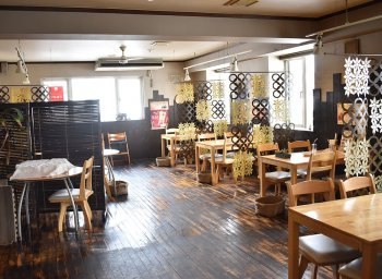 洋食屋くぅふく倉庫